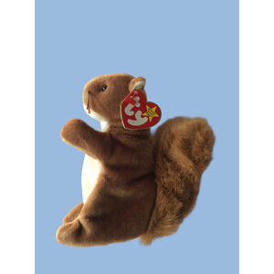1996 Nuts Squirrel Ty Beanie Baby VINTAGE RETIRED NWT
